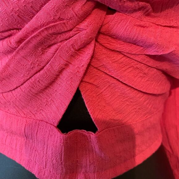 B O G Collective Pink Crop top Twist Sweetheart Front Smocked Back NWT size M - Picture 9 of 9